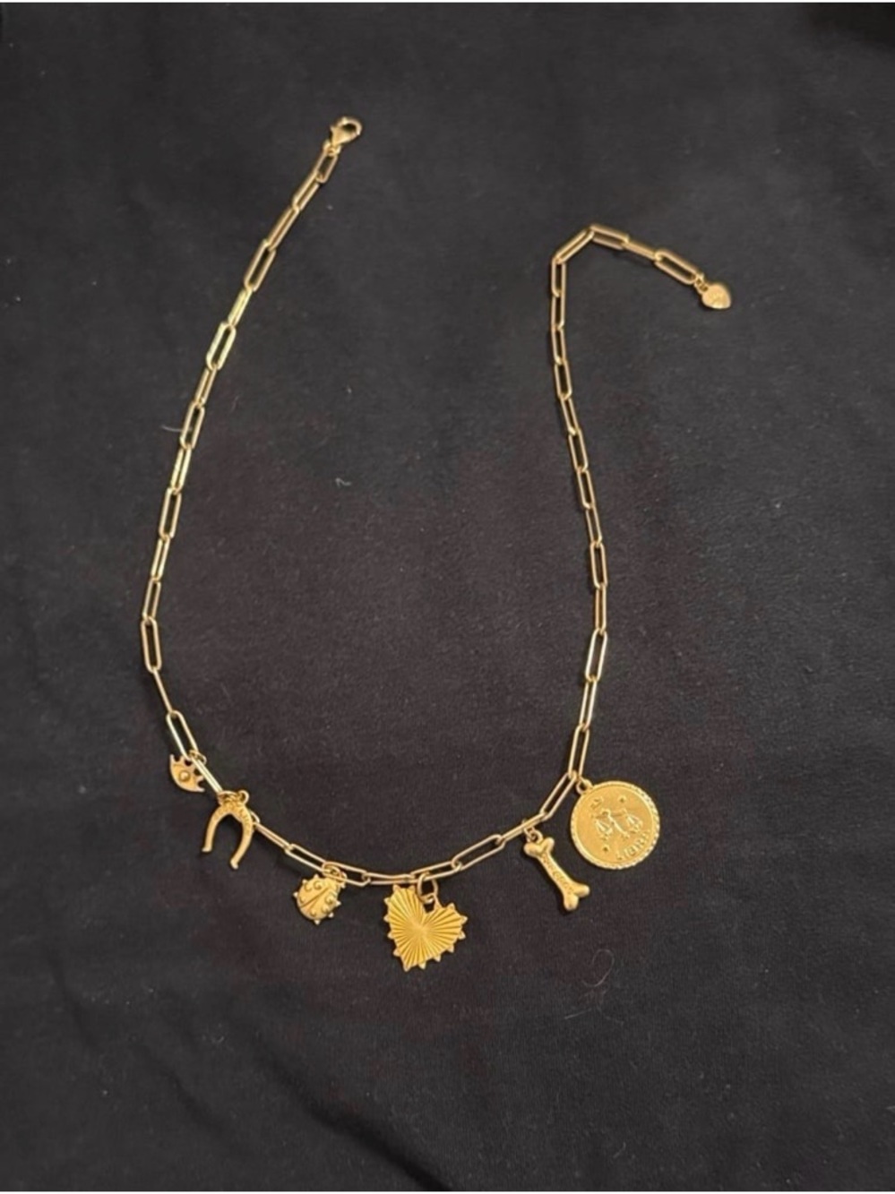 Shop hart charm necklace *please read details*